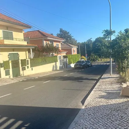 בית הארחה Yellow House Caxias&lisboa&suitetriplex&double Bedroom *