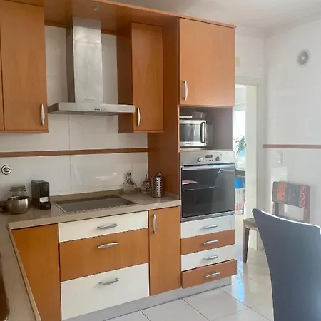 בית הארחה Yellow House Caxias&lisboa&suitetriplex&double Bedroom קשיאס