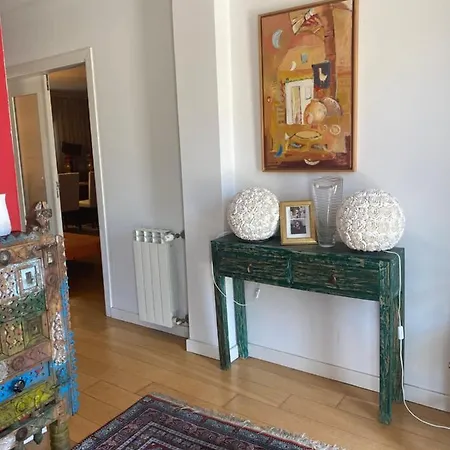 Yellow House Caxias&lisboa&suitetriplex&double Bedroom בית הארחה *