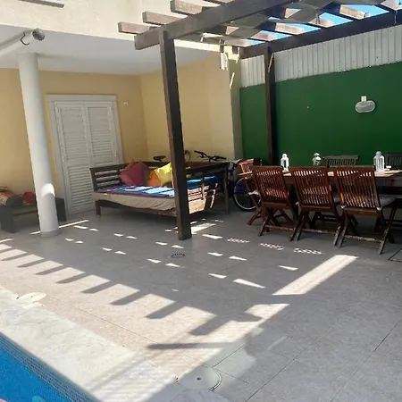 Yellow House Caxias&lisboa&suitetriplex&double Bedroom בית הארחה קשיאס