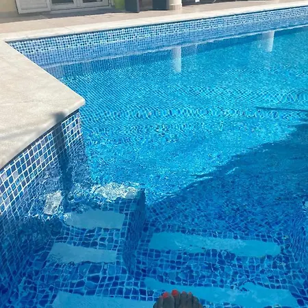 בית הארחה Yellow House Caxias&lisboa&suitetriplex&double Bedroom קשיאס