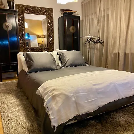 Yellow House Caxias&lisboa&suitetriplex&double Bedroom בית הארחה *