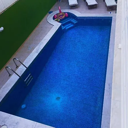 Yellow House Caxias&lisboa&suitetriplex&double Bedroom *